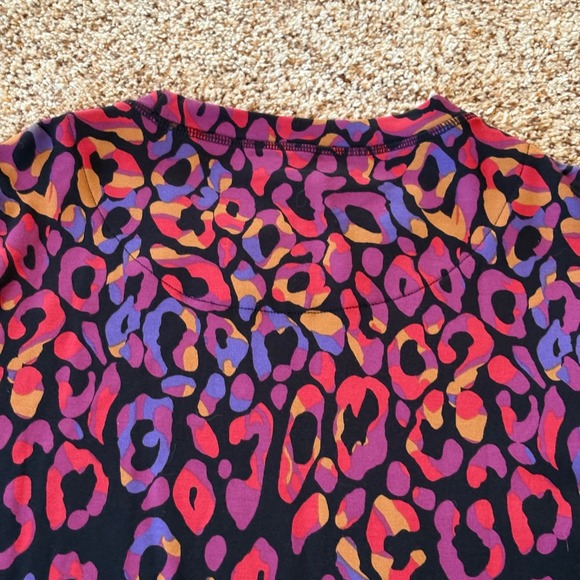 Chico's Zenergy Top Size 2 (Large) Multicolor Leopard Print Long Sleeve Knit EUC - Picture 8 of 10